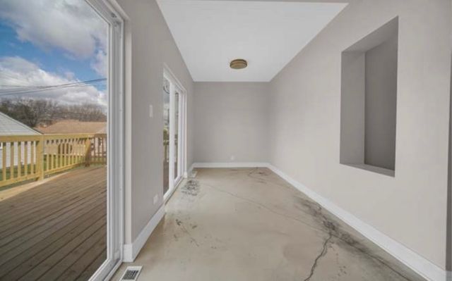 3010 N Nottingham Avenue, Chicago, IL 60634