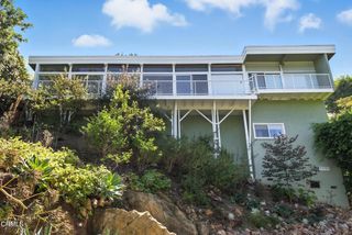 7772 Torreyson Drive, Los Angeles, CA 90046