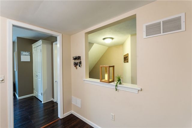 63 Woodridge, Henrietta, NY 14467