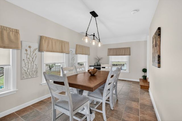 3 Western Ave, Wakefield, MA 01880