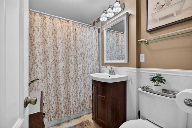 3 Western Ave, Wakefield, MA 01880