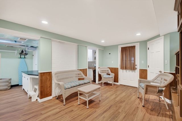 3 Western Ave, Wakefield, MA 01880