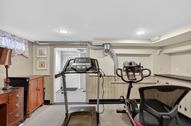 3 Western Ave, Wakefield, MA 01880