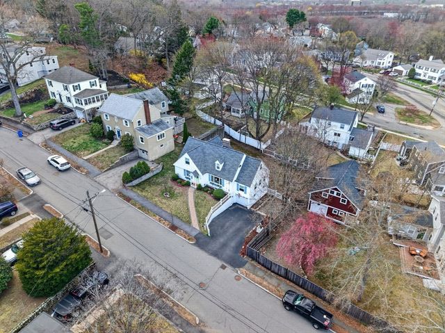 3 Western Ave, Wakefield, MA 01880