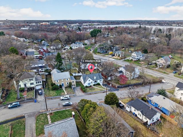 3 Western Ave, Wakefield, MA 01880