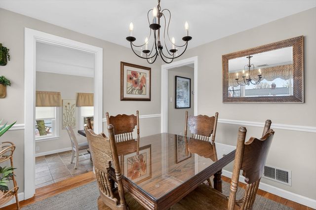 3 Western Ave, Wakefield, MA 01880