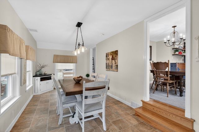 3 Western Ave, Wakefield, MA 01880