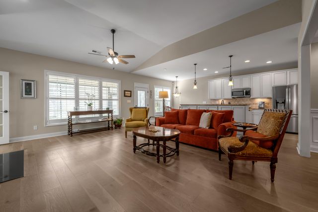 528 Lorenzo Place, Lexington, KY 40509