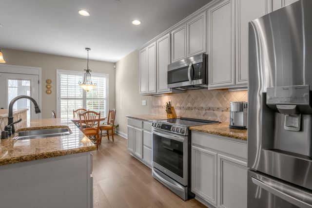 528 Lorenzo Place, Lexington, KY 40509