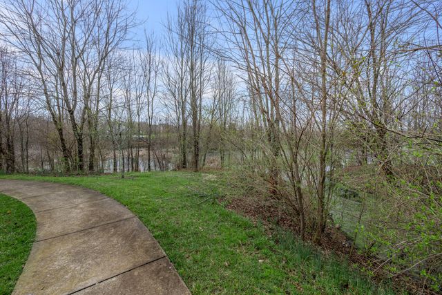 528 Lorenzo Place, Lexington, KY 40509