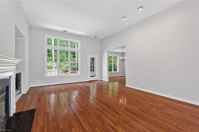20716 Creekside DR, Smithfield, VA 23430