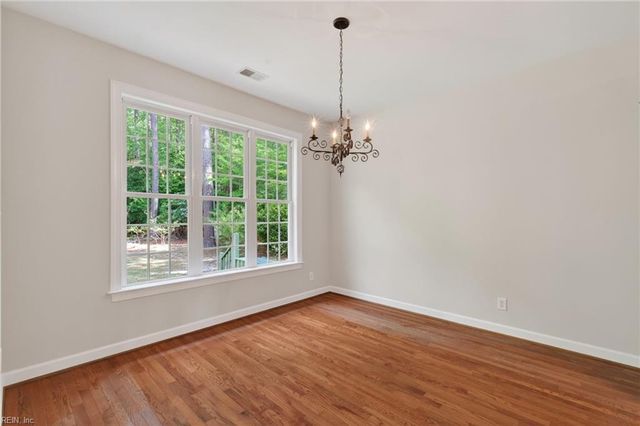 20716 Creekside DR, Smithfield, VA 23430