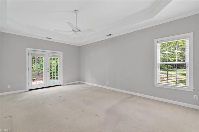 20716 Creekside DR, Smithfield, VA 23430