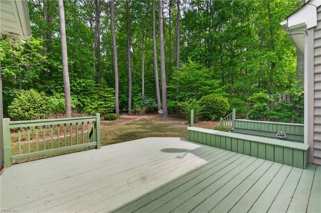20716 Creekside DR, Smithfield, VA 23430