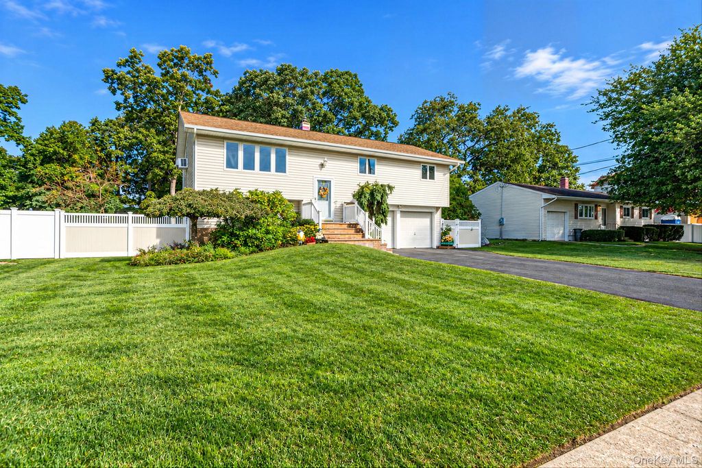 251 Manhasset Street, Islip Terrace, NY 11752 — photo 2
