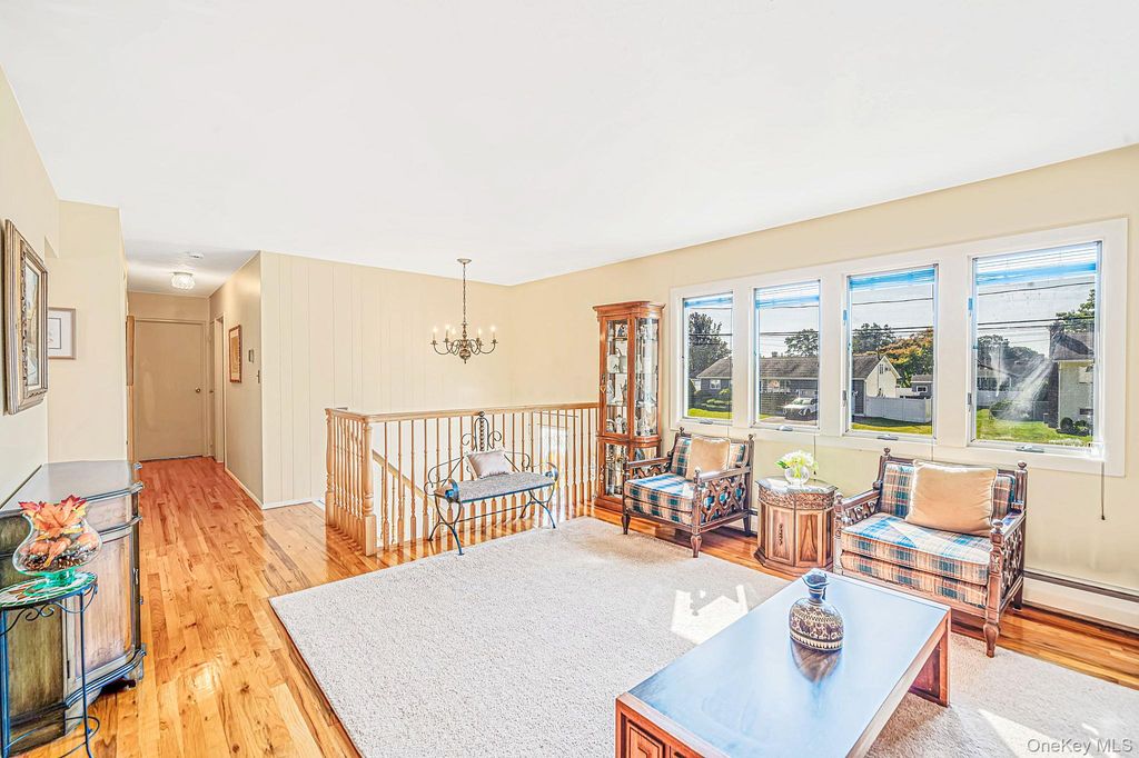 251 Manhasset Street, Islip Terrace, NY 11752 — photo 5