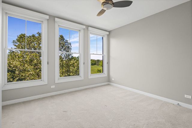 2064 Valor Court, Glenview, IL 60026