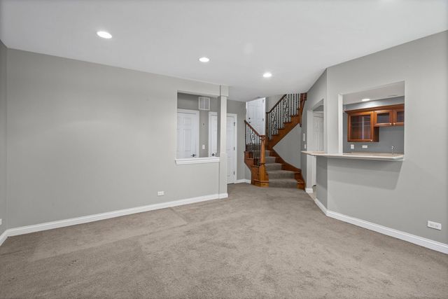 2064 Valor Court, Glenview, IL 60026