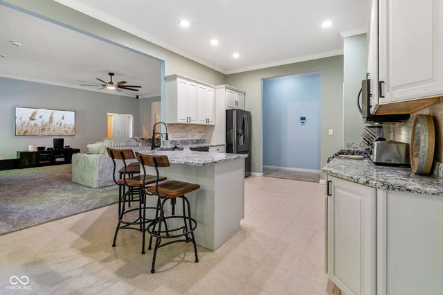 2545 Eisenhower Lane, Terre Haute, IN 47803