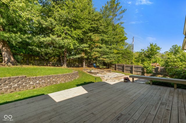 2545 Eisenhower Lane, Terre Haute, IN 47803