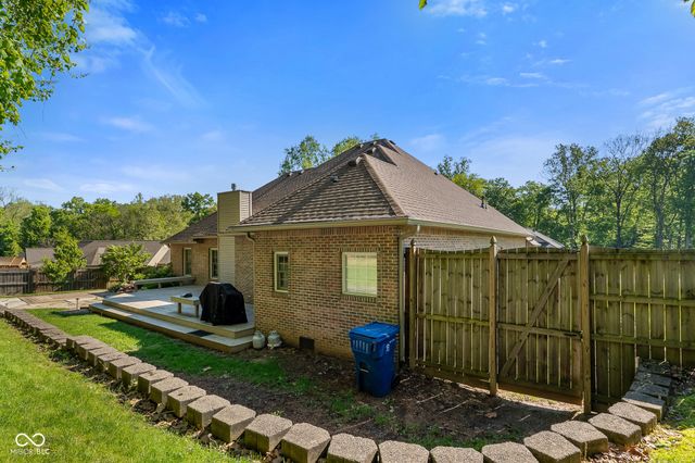 2545 Eisenhower Lane, Terre Haute, IN 47803