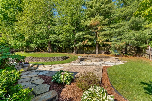 2545 Eisenhower Lane, Terre Haute, IN 47803