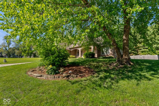 2545 Eisenhower Lane, Terre Haute, IN 47803