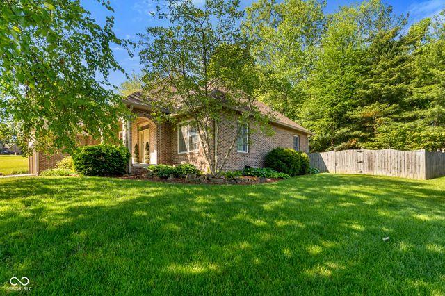 2545 Eisenhower Lane, Terre Haute, IN 47803