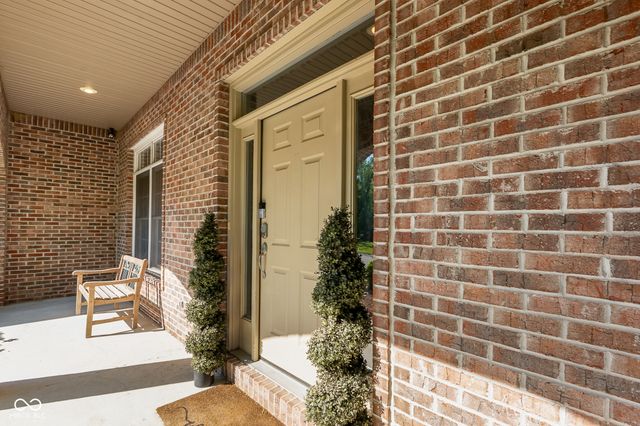 2545 Eisenhower Lane, Terre Haute, IN 47803