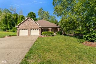 2545 Eisenhower Lane, Terre Haute, IN 47803