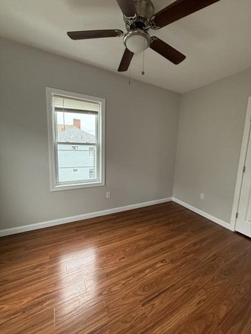 297-301 Flint 3W, Fall River, MA 02723