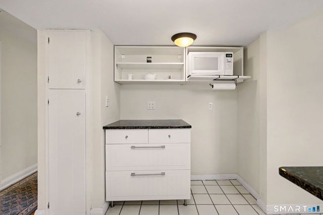 24 Saint Johns Place 4, New Canaan, CT 06840