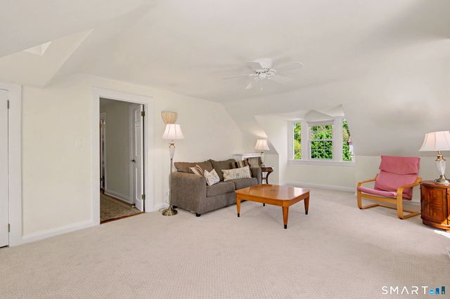 24 Saint Johns Place 4, New Canaan, CT 06840