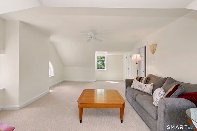 24 Saint Johns Place 4, New Canaan, CT 06840