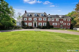 24 Saint Johns Place 4, New Canaan, CT 06840