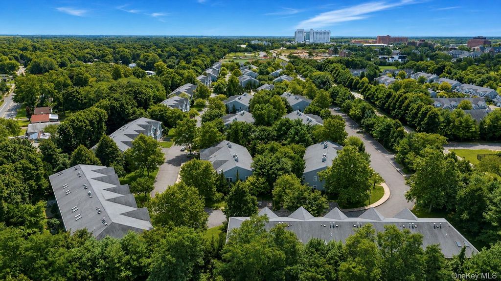 327 Medea Way, Central Islip, NY 11722 — photo 4