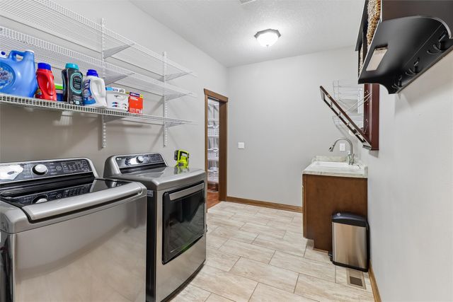2008 NW Harvest Drive, Grimes, IA 50111