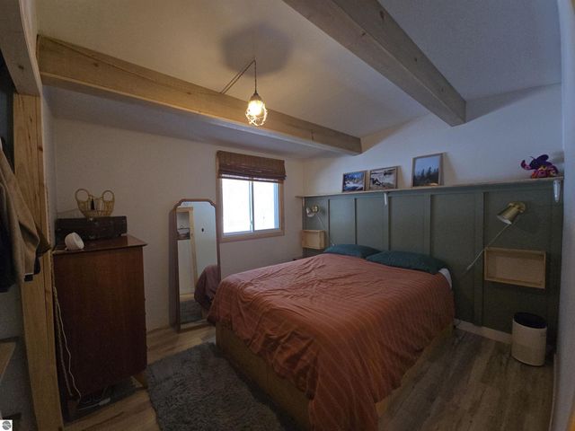 4390 S 37 Road, Cadillac, MI 49601