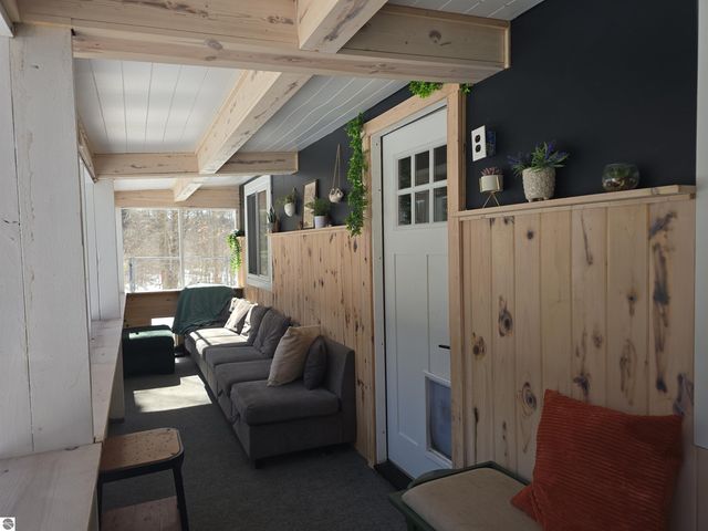 4390 S 37 Road, Cadillac, MI 49601