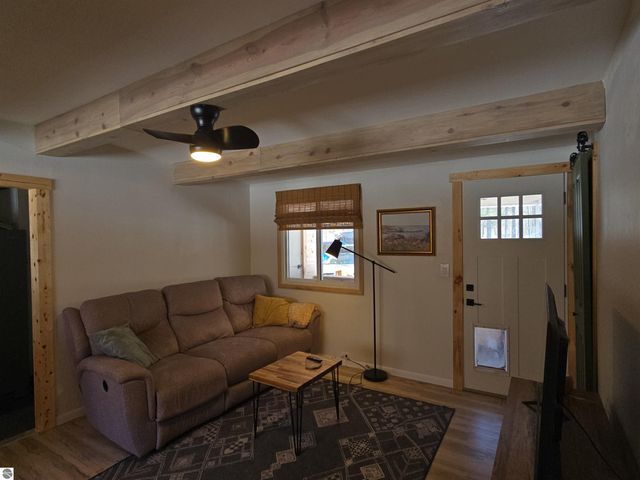 4390 S 37 Road, Cadillac, MI 49601