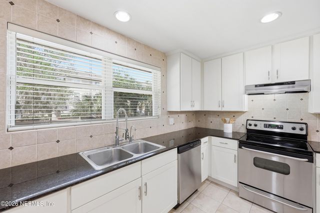 1524 SHIRL Lane, Jacksonville, FL 32207