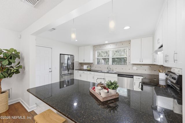 1524 SHIRL Lane, Jacksonville, FL 32207