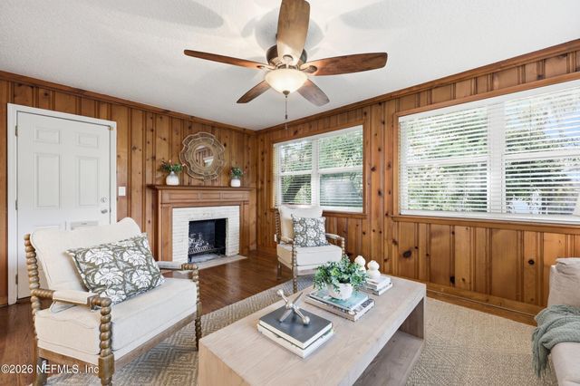 1524 SHIRL Lane, Jacksonville, FL 32207