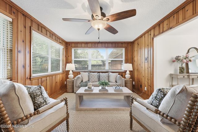 1524 SHIRL Lane, Jacksonville, FL 32207