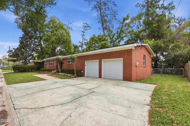 1524 SHIRL Lane, Jacksonville, FL 32207