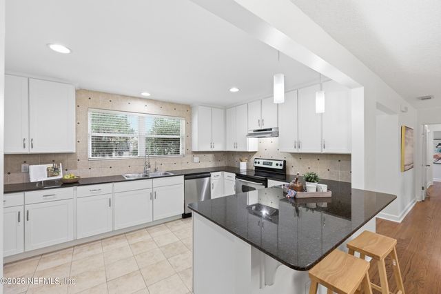 1524 SHIRL Lane, Jacksonville, FL 32207