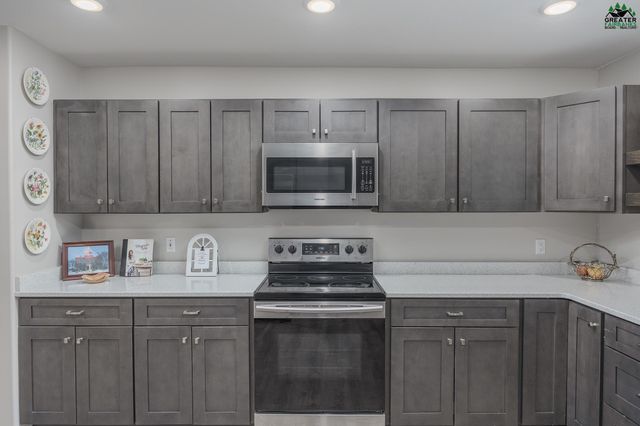 1983 CHENA POINT AVENUE, Fairbanks, AK 99709