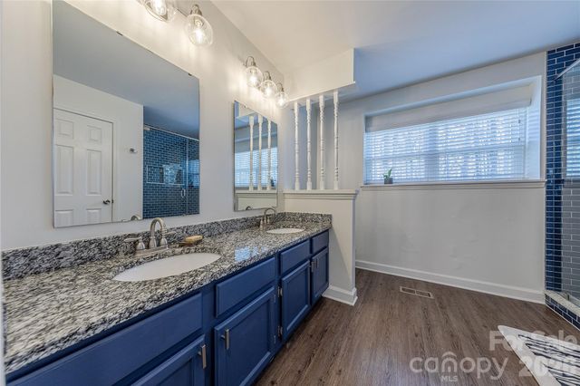 6332 Round Hill Road, Charlotte, NC 28211