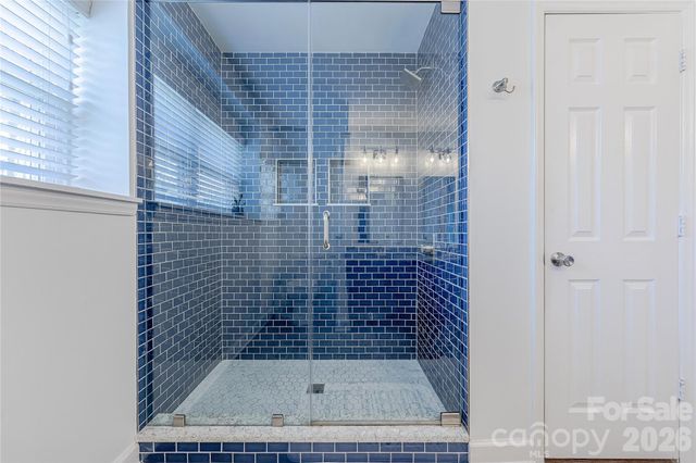 6332 Round Hill Road, Charlotte, NC 28211