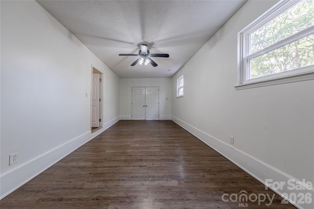 6332 Round Hill Road, Charlotte, NC 28211